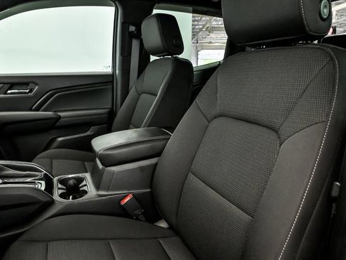 Used 2025 GMC Canyon Elevation w/ Convenience Package AWD/4WD image 12
