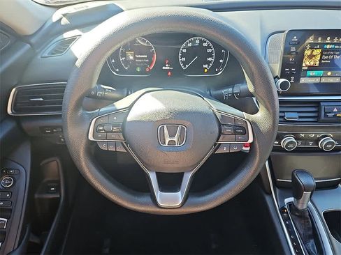 Used 2019 Honda Accord EX image 18