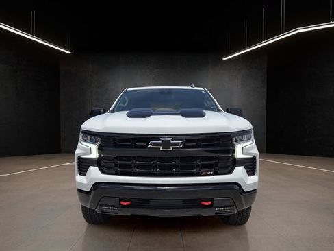 Used 2026 Chevrolet Silverado 1500 LT Trail Boss w/ Convenience Package II AWD/4WD image 2