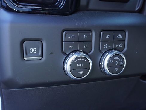 New 2026 GMC Sierra 1500 AT4X w/ AT4X AEV Edition image 18