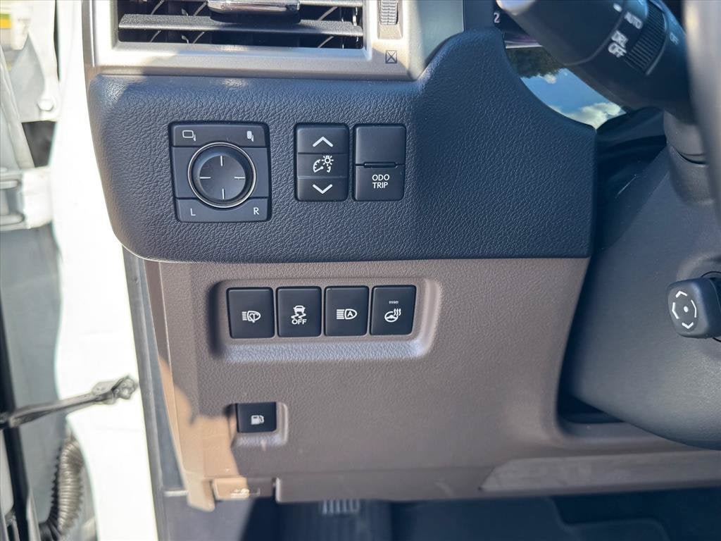 Used 2021 Lexus GX 460 Premium w/ Premium Package AWD/4WD image 19