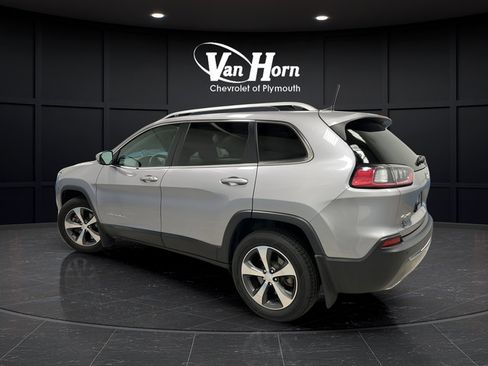 Used 2019 Jeep Cherokee Limited AWD/4WD image 5