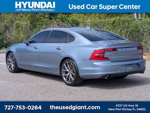 Used 2018 Volvo S90 T5 Momentum w/ Convenience Package AWD/4WD image 3