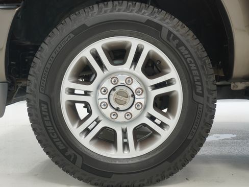 Used 2015 Ford F250 King Ranch w/ FX4 Off-Road Package AWD/4WD image 37