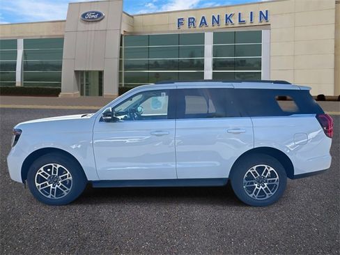 New 2025 Ford Expedition Active image 4