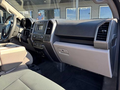 Used 2017 Ford F150 XLT AWD/4WD image 24