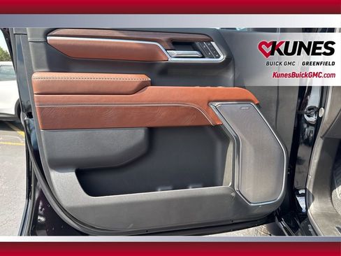 New 2025 GMC Sierra 3500 Denali Ultimate image 40