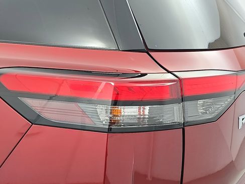 Certified 2022 Nissan Pathfinder SV FWD image 33