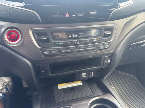 Certified 2022 Honda Pilot Special Edition image 23