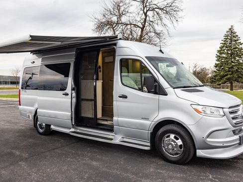 Used 2019 Mercedes-Benz Sprinter 170 w/ Premium Plus Package image 76