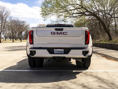 Used 2024 GMC Sierra 3500 Denali w/ Denali Reserve Package image 8