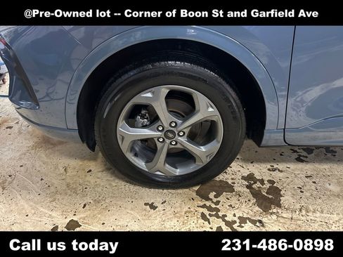 Used 2024 Ford Escape ST-Line AWD/4WD image 11