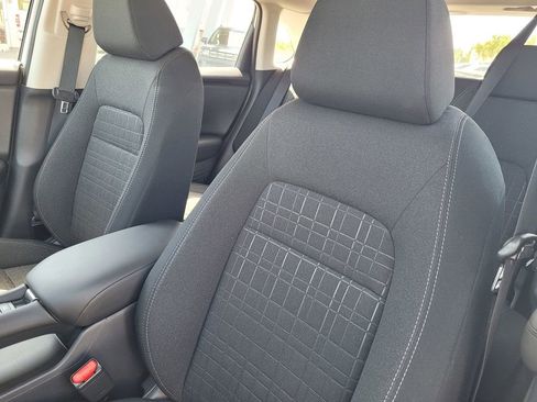 Used 2025 Honda HR-V LX image 11