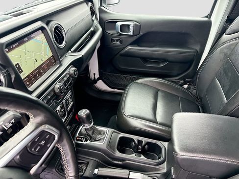 Used 2022 Jeep Wrangler Unlimited Sahara w/ Cold Weather Group image 26