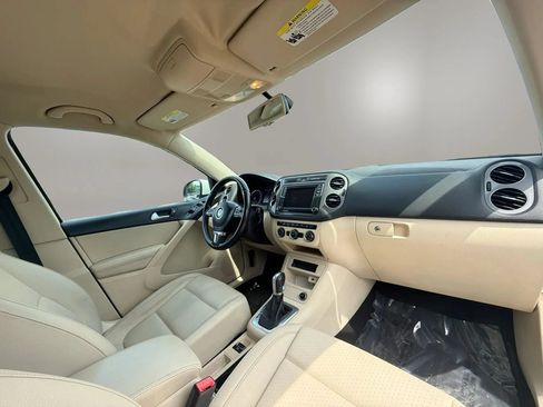 Used 2017 Volkswagen Tiguan S FWD image 14