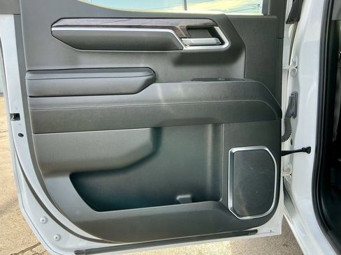 Used 2022 Chevrolet Silverado 1500 LTZ w/ Max Trailering Package image 33