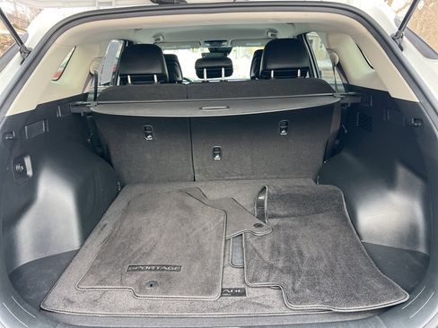 Used 2023 Kia Sportage EX image 23