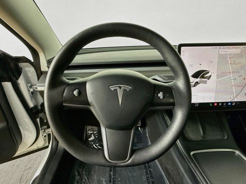 Used 2021 Tesla Model 3 Standard Range Plus RWD image 10