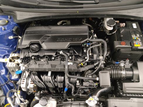 Used 2025 Hyundai Elantra Sport image 30