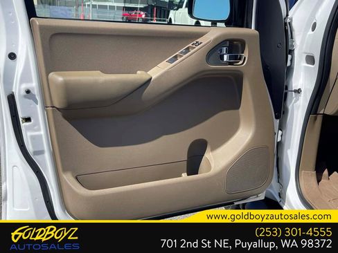 Used 2007 Nissan Frontier SE w/ SE Value Truck Pkg AWD/4WD image 13