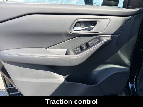 Used 2026 Nissan Rogue SV w/ Cold Weather Package FWD image 12