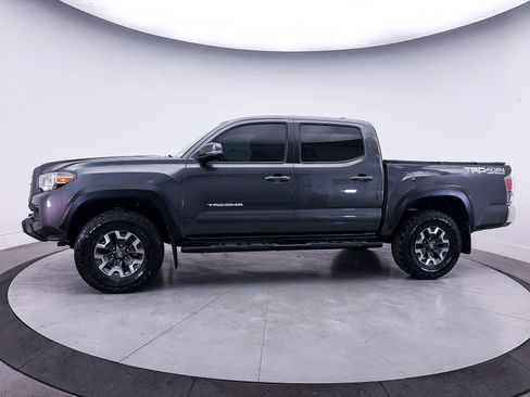 Used 2021 Toyota Tacoma TRD Off-Road AWD/4WD image 33
