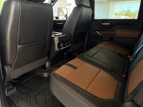 Used 2022 Chevrolet Silverado 2500 High Country w/ Z71 Off-Road Package AWD/4WD image 15