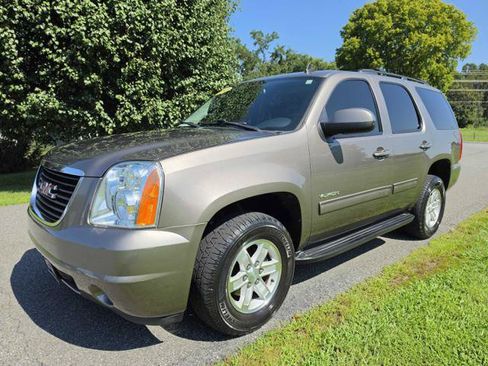 Used 2013 GMC Yukon SLT AWD/4WD image 2