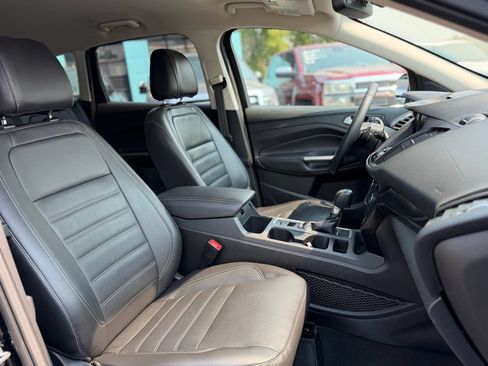 Used 2017 Ford Escape Titanium AWD/4WD image 9