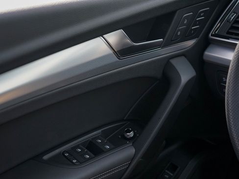 Used 2024 Audi Q5 2.0T Prestige image 28