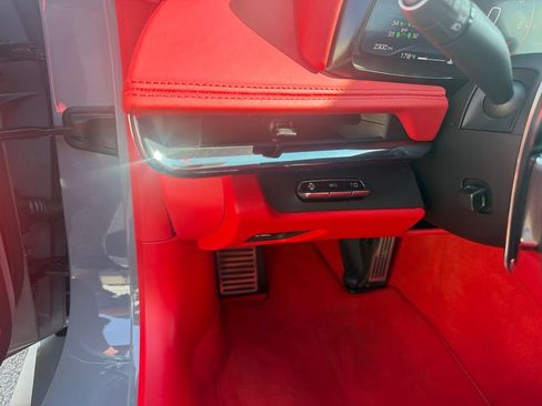 Used 2024 Chevrolet Corvette Stingray Premium Conv w/ Z51 Performance Package RWD image 20