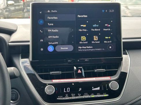 Certified 2025 Toyota Corolla SE image 20