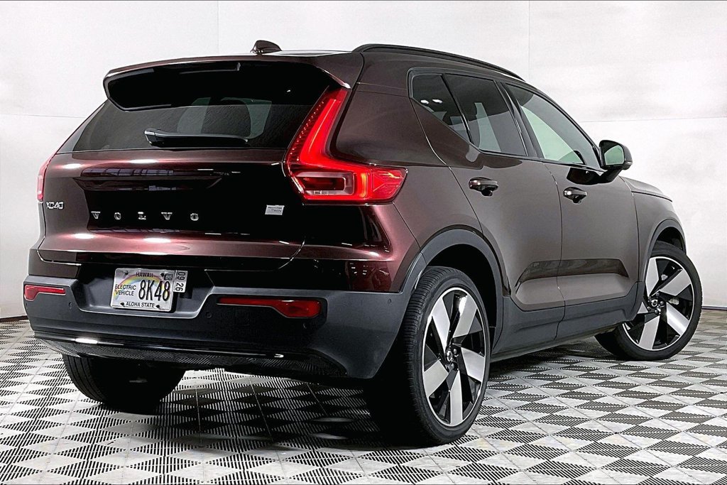 Used 2023 Volvo XC40 Recharge Ultimate w/ Protection Package Premier AWD/4WD image 10