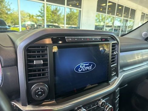 Used 2021 Ford F150 Lariat w/ Equipment Group 502A High image 3