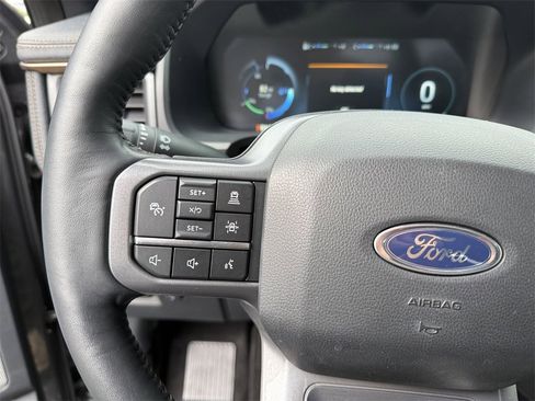 Used 2023 Ford F150 Lightning Lariat image 25