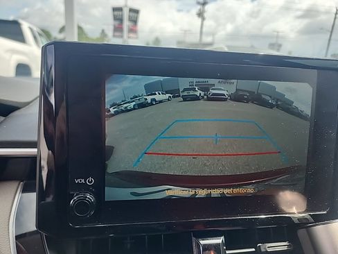 Used 2023 Toyota Corolla LE w/ LE Convenience Package FWD image 4