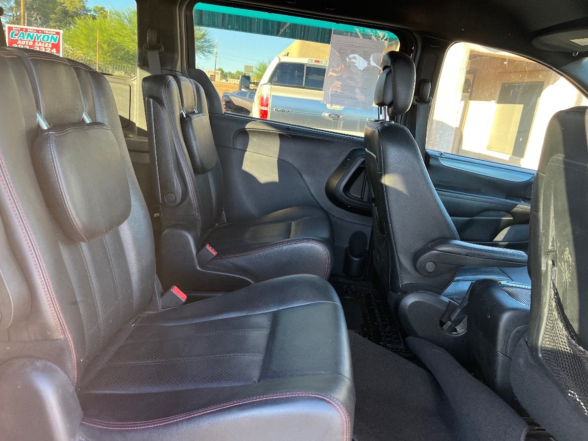 Used 2019 Dodge Grand Caravan GT FWD image 16