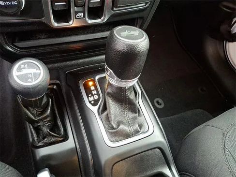 Certified 2022 Jeep Wrangler Unlimited Sport image 12