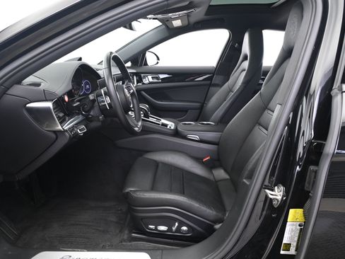 Certified 2021 Porsche Panamera 4 image 29