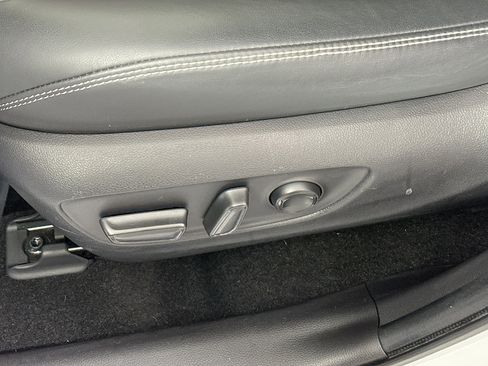 Used 2023 Toyota RAV4 XLE Premium image 13