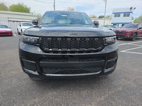 Used 2025 Jeep Grand Cherokee L Limited w/ Black Appearance Package image 2