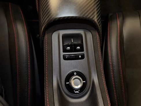 Used 2022 Maserati MC20 Coupe RWD image 40