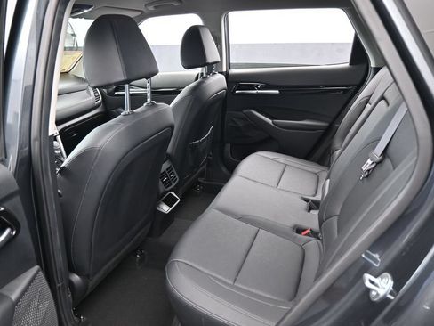 Used 2024 Kia Seltos EX FWD image 36