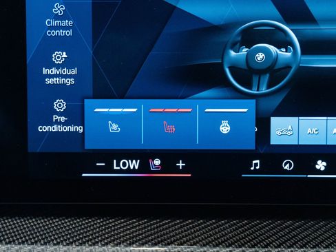 Used 2025 BMW X6 M Competition w/ Executive Package image 16