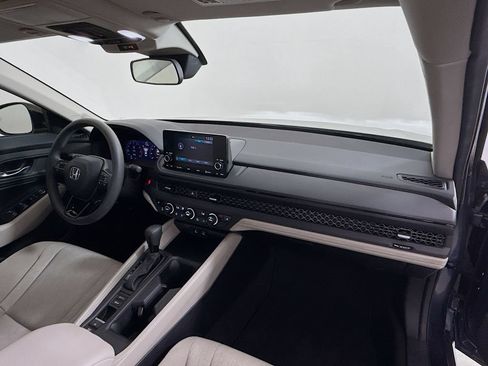 Certified 2025 Honda Accord SE image 29