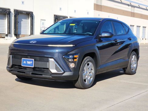 New 2026 Hyundai Kona SE FWD image 2
