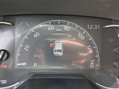 Used 2025 Toyota RAV4 XLE FWD image 35