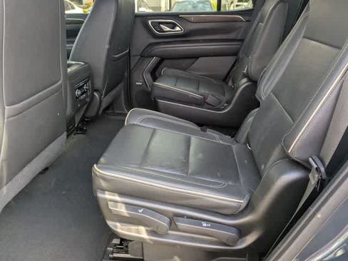 Used 2021 Chevrolet Tahoe Premier AWD/4WD image 18