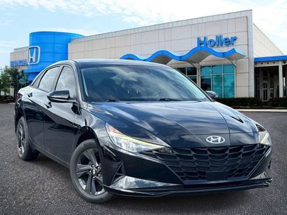 Used 2022 Hyundai Elantra SEL w/ Convenience Package