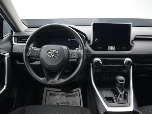 Used 2024 Toyota RAV4 XLE AWD/4WD image 14